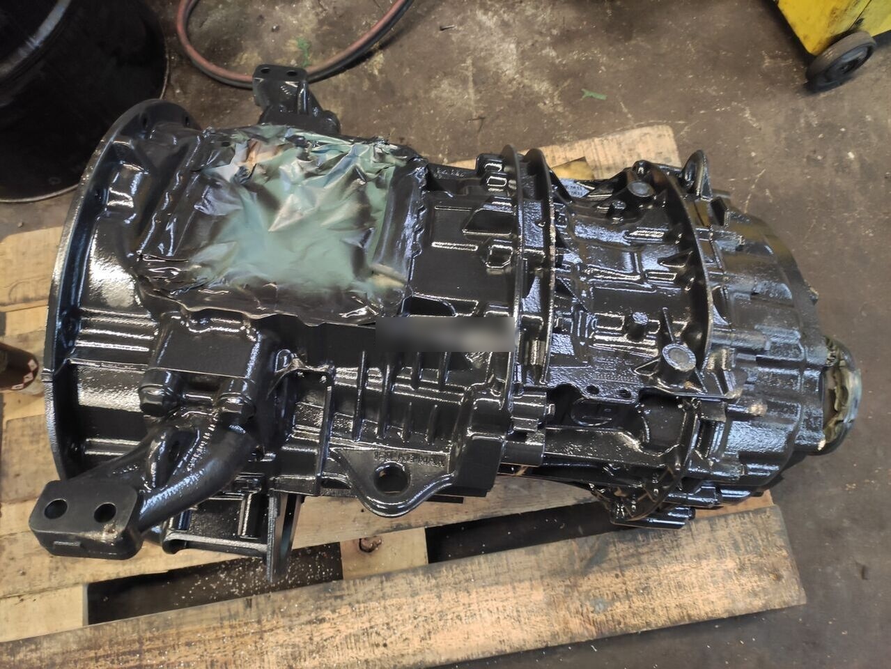 MAN (ZF 12AS1210TD) - علبة التروس - شاحنة: صور 1 MAN (ZF 12AS1210TD) - علبة التروس - شاحنة: صور 1