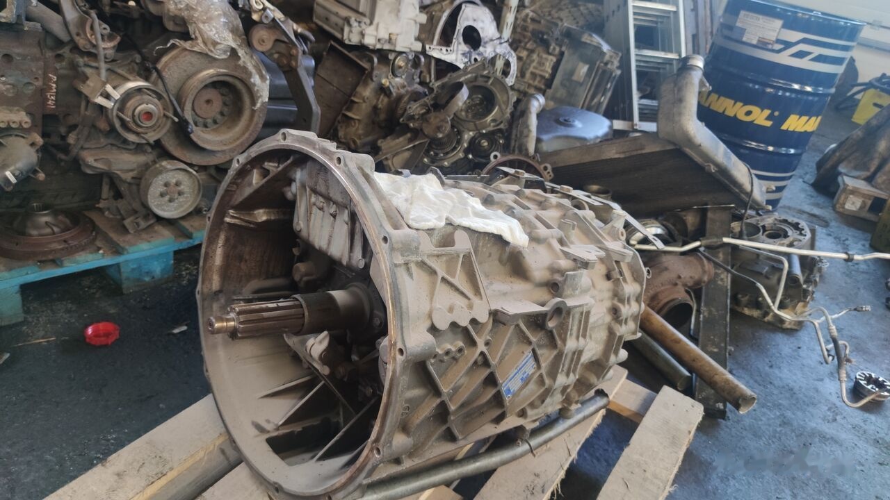 ZF (ZF 12AS2130TD) MAN TGX TGA truck - علبة التروس - شاحنة: صور 1 ZF (ZF 12AS2130TD) MAN TGX TGA truck - علبة التروس - شاحنة: صور 1