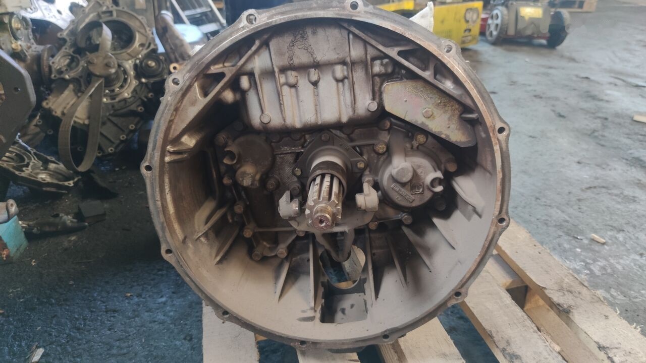 ZF (ZF 12AS2130TD) MAN TGX TGA truck - علبة التروس - شاحنة: صور 3 ZF (ZF 12AS2130TD) MAN TGX TGA truck - علبة التروس - شاحنة: صور 3