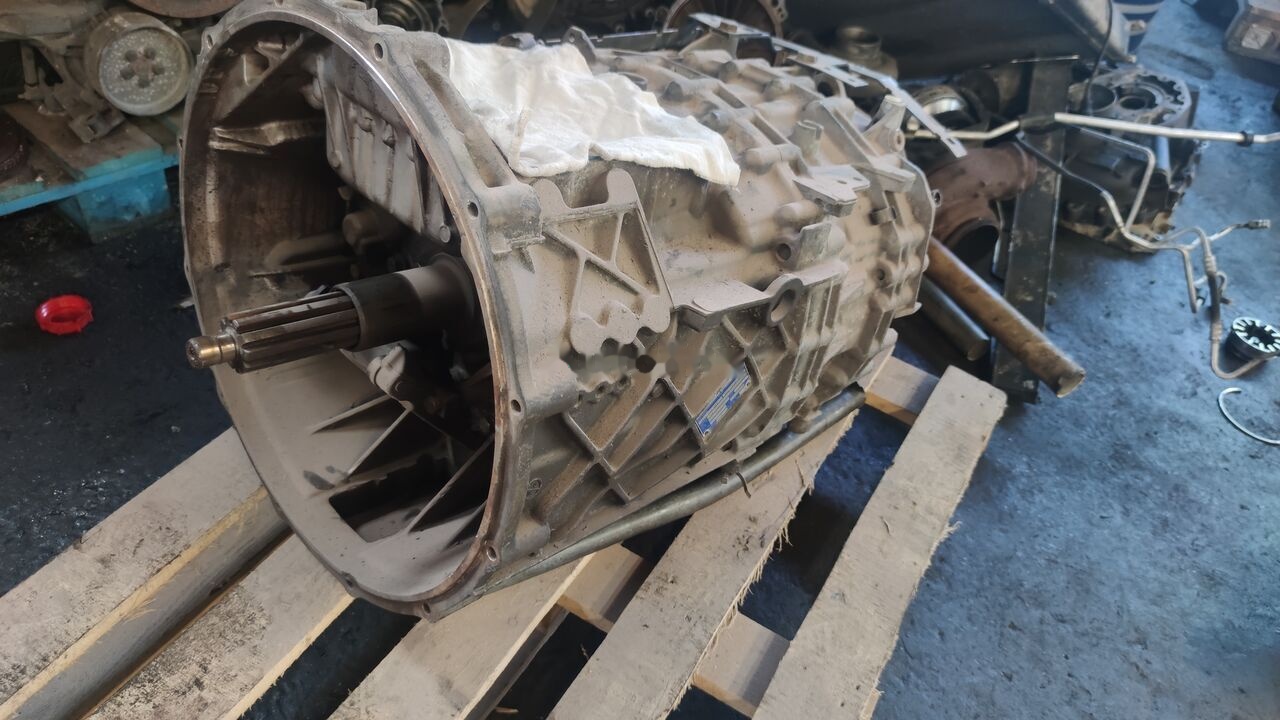 ZF (ZF 12AS2130TD) MAN TGX TGA truck - علبة التروس - شاحنة: صور 4 ZF (ZF 12AS2130TD) MAN TGX TGA truck - علبة التروس - شاحنة: صور 4
