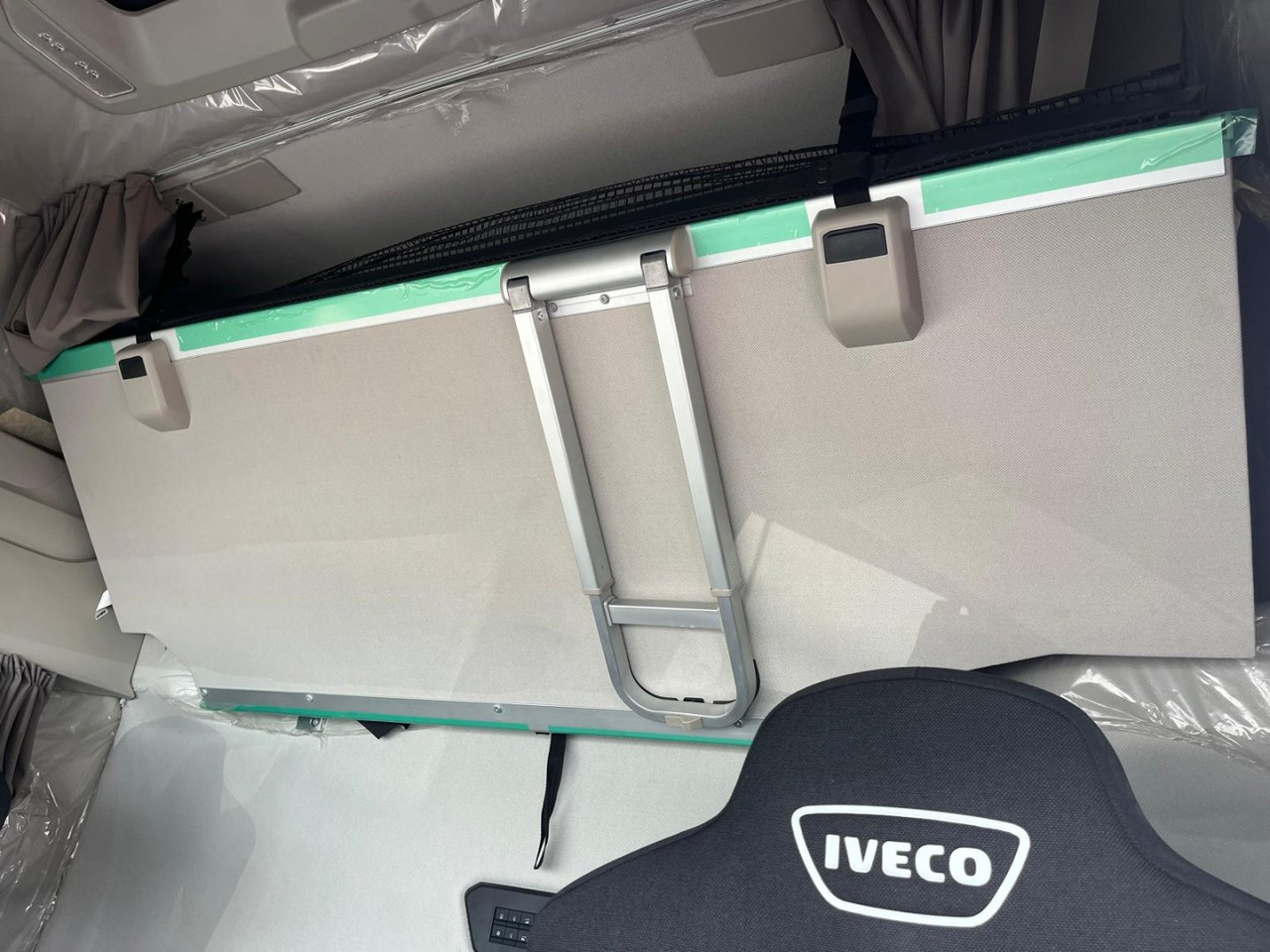 شاحنة جرار Cabeza Tractora IVECO 510 AUTOMATICO  INTARDER: صور 15