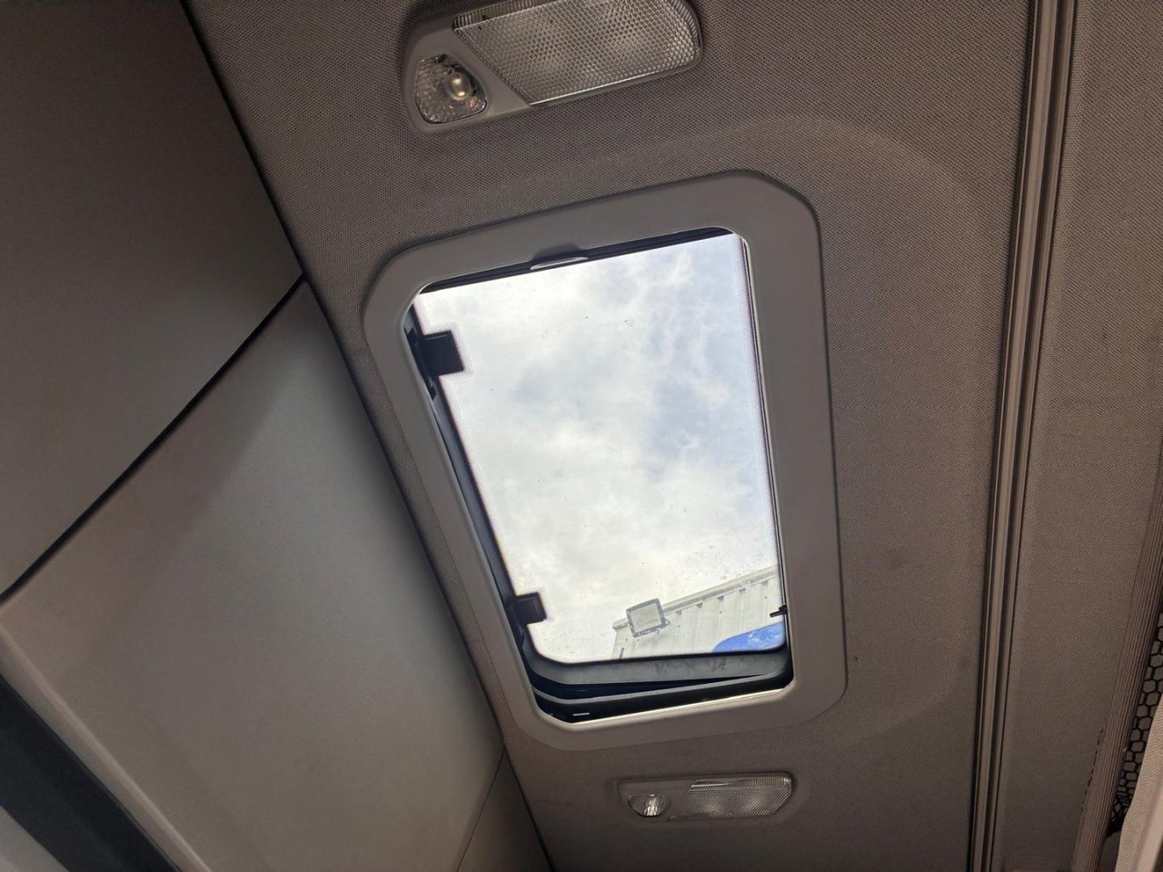 شاحنة جرار Cabeza Tractora Scania R450 AUTOMATICO-INTARDER: صور 13 شاحنة جرار Cabeza Tractora Scania R450 AUTOMATICO-INTARDER: صور 13