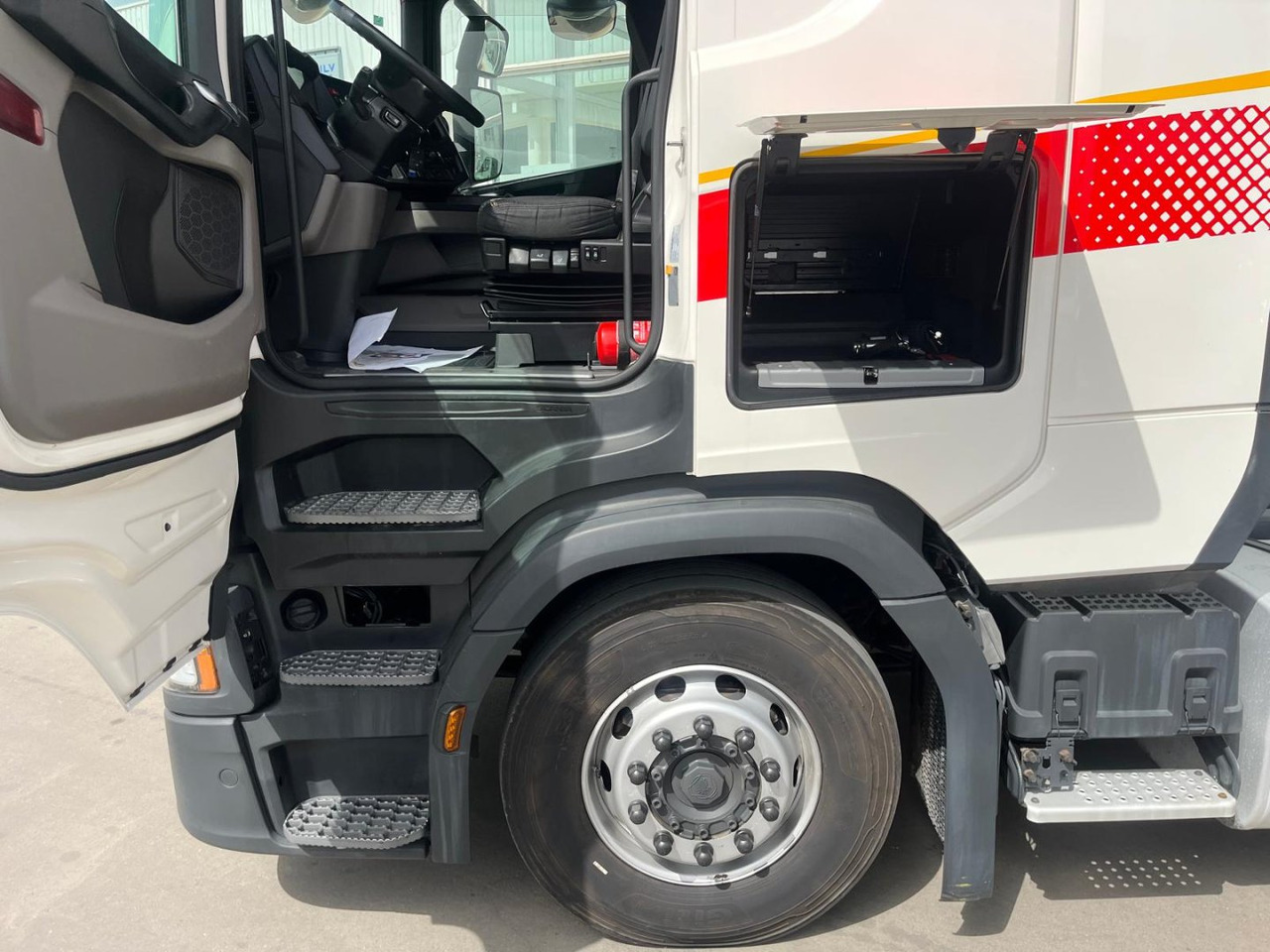 Cabeza Tractora Scania R500 AUTOMATICO-INTARDER - شاحنة جرار: صور 5 Cabeza Tractora Scania R500 AUTOMATICO-INTARDER - شاحنة جرار: صور 5