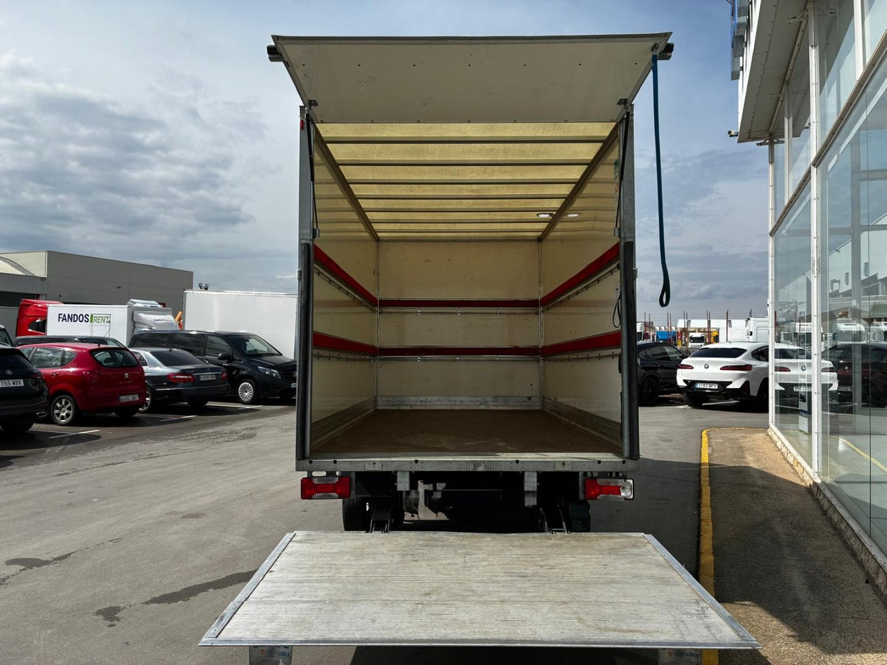 Caja cerrada IVECO 35C16 3.0 20m3 - الشاحنات الصغيرة صندوق مغلق: صور 5 Caja cerrada IVECO 35C16 3.0 20m3 - الشاحنات الصغيرة صندوق مغلق: صور 5