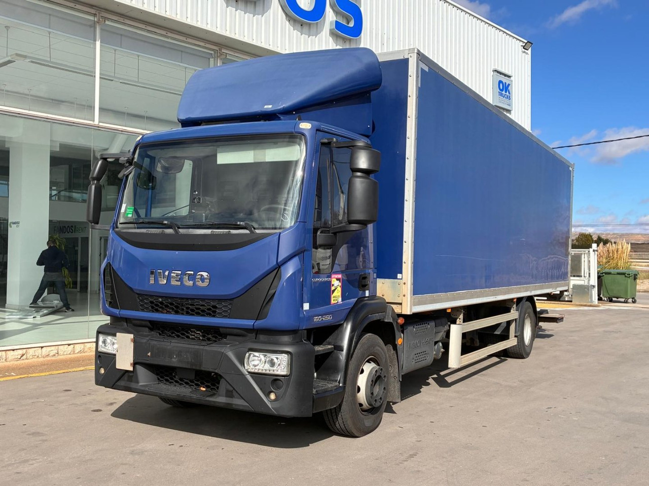 Caja cerrada IVECO Eurocargo ML 160 E25 - بصندوق مغلق شاحنة: صور 1 Caja cerrada IVECO Eurocargo ML 160 E25 - بصندوق مغلق شاحنة: صور 1
