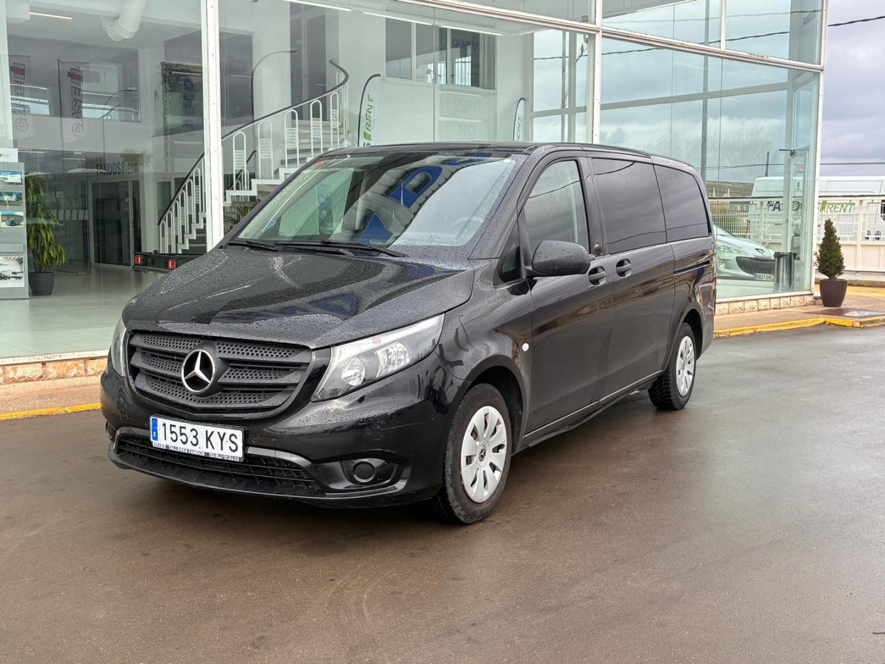فان Furgón Mercedes Vito Tourer Pro 115 dci automática.: صور 1