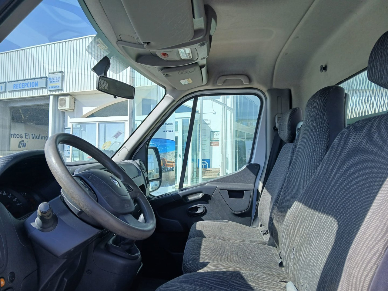 Volquete/Dumper Renault MASTER R3500 L3 2.3 - قلاب صغير: صور 4 Volquete/Dumper Renault MASTER R3500 L3 2.3 - قلاب صغير: صور 4