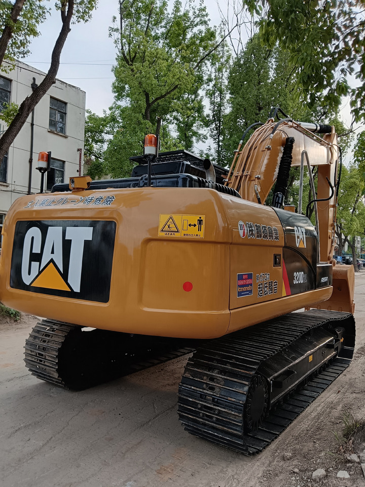 CAT 320D2L 320GC 323 320 - حفارات زحافة: صور 5 CAT 320D2L 320GC 323 320 - حفارات زحافة: صور 5