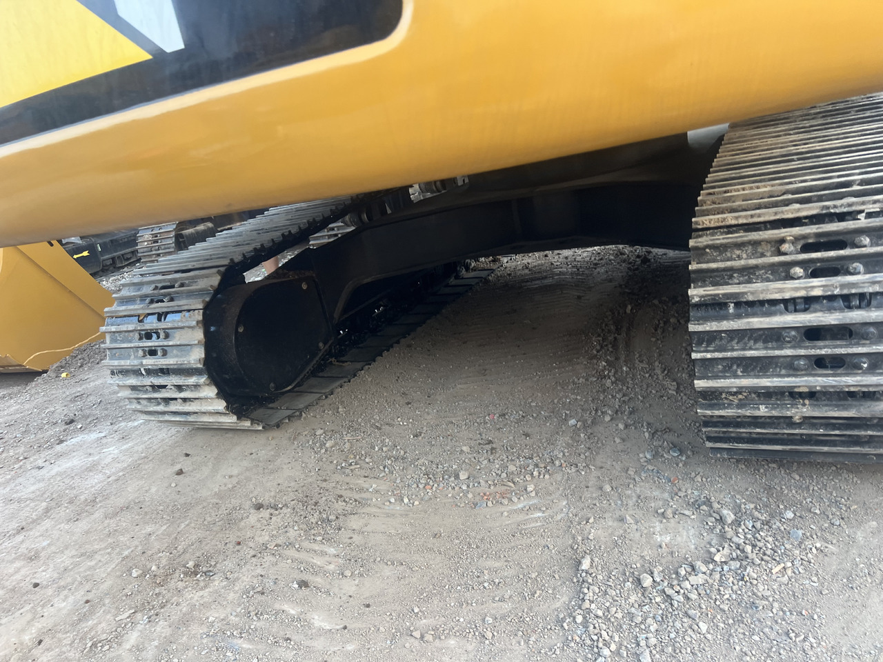 CAT 324DL 330D2L 336D - حفارات زحافة: صور 5 CAT 324DL 330D2L 336D - حفارات زحافة: صور 5