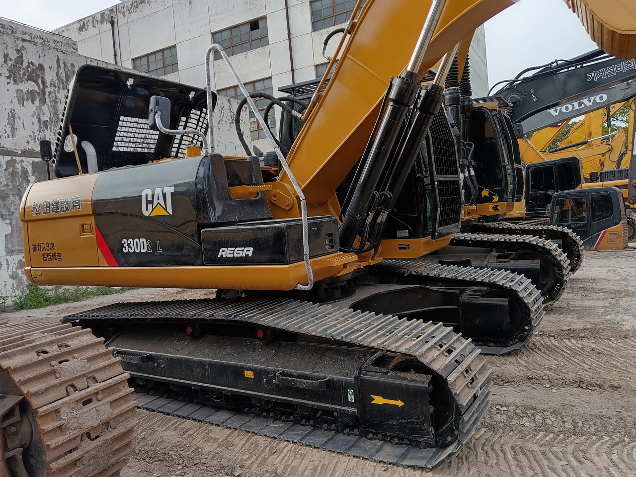 CAT 330 D 2 L - حفارات زحافة: صور 3 CAT 330 D 2 L - حفارات زحافة: صور 3
