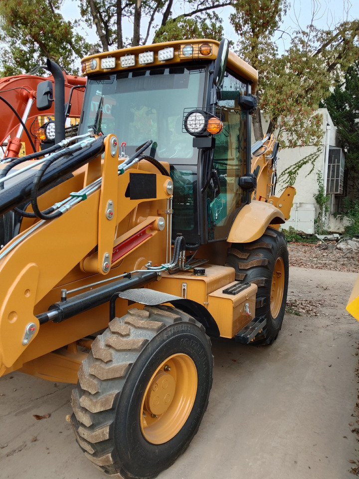 CAT 420F - حفار متعدد الاستخدام: صور 5 CAT 420F - حفار متعدد الاستخدام: صور 5