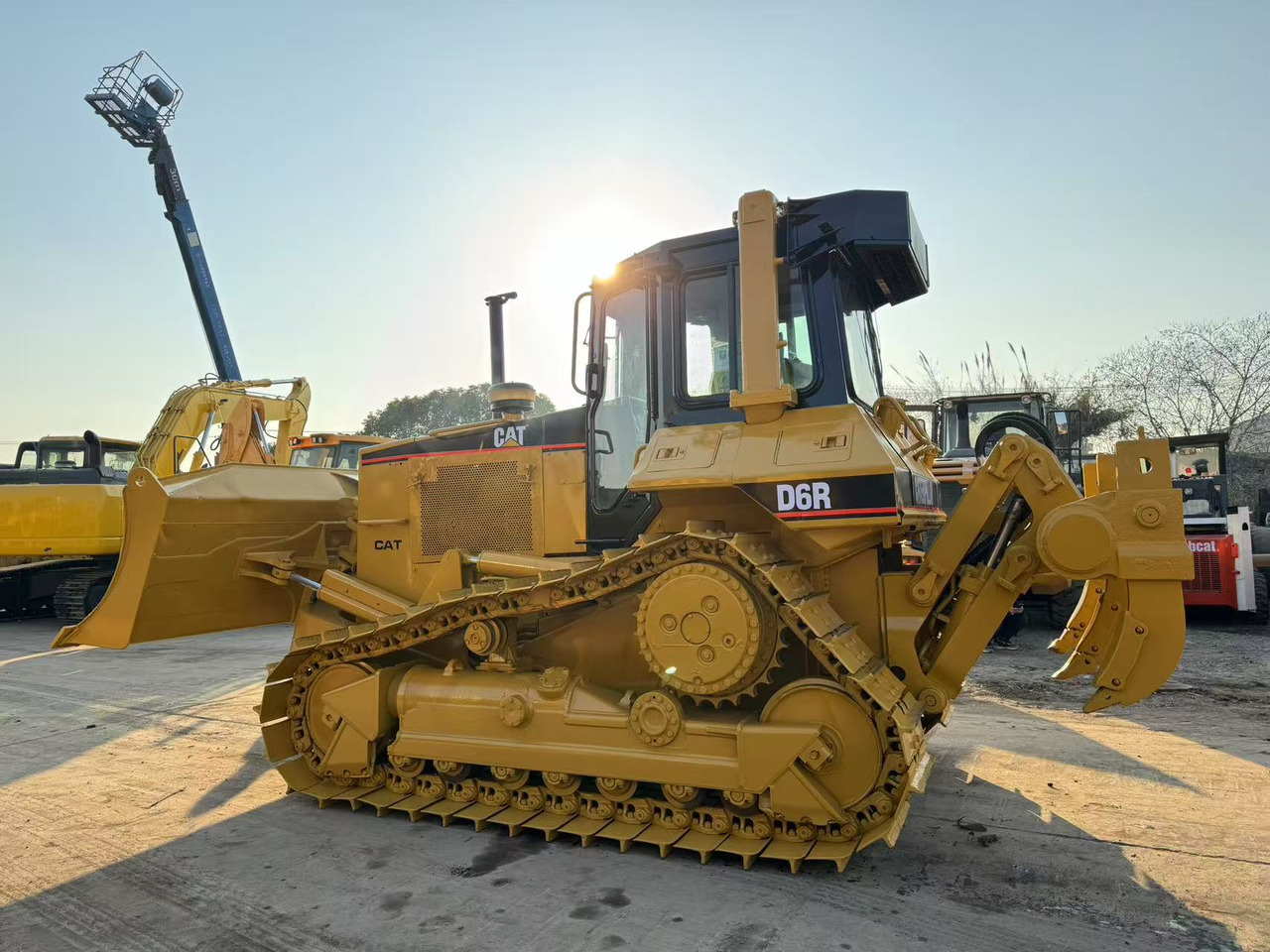 CAT D6R - بلدوزر: صور 2 CAT D6R - بلدوزر: صور 2