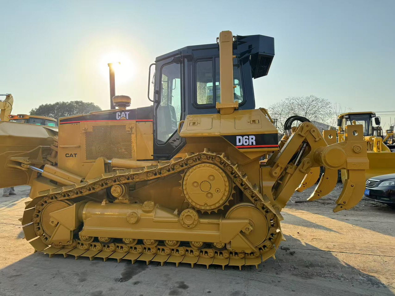 CAT D6R - بلدوزر: صور 3 CAT D6R - بلدوزر: صور 3