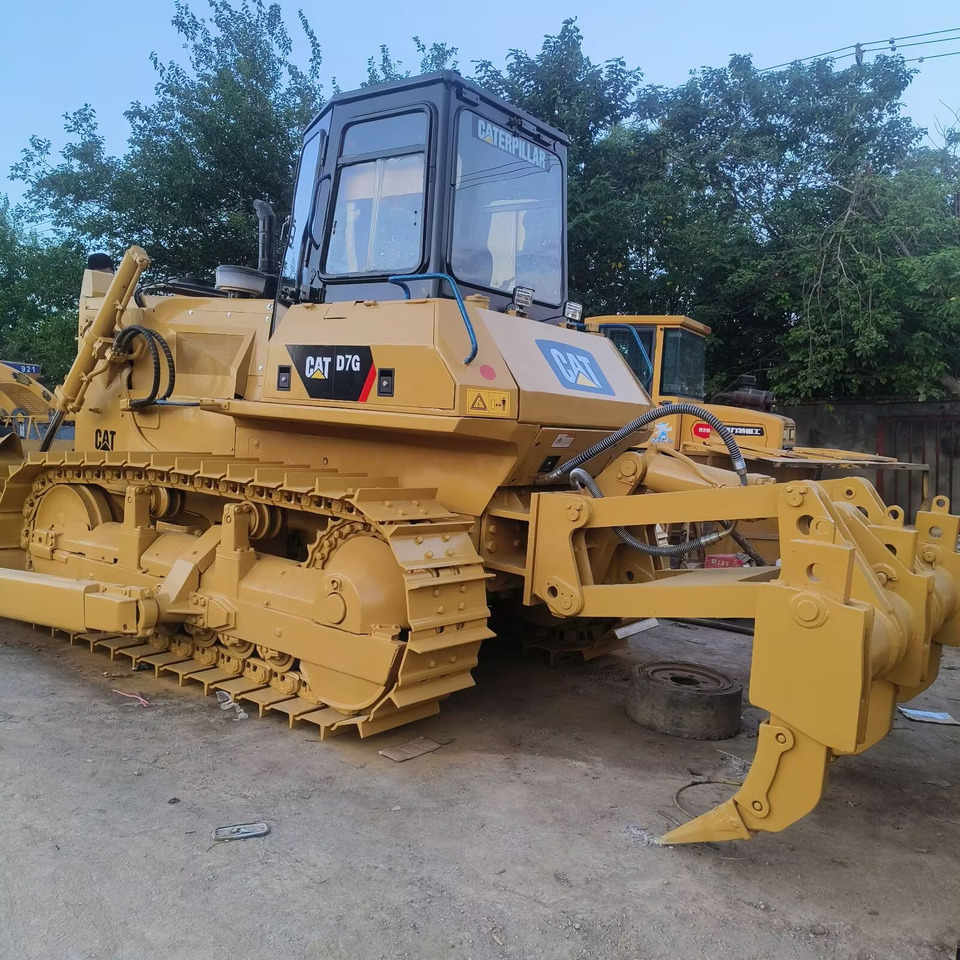 CAT D7G - بلدوزر: صور 1 CAT D7G - بلدوزر: صور 1