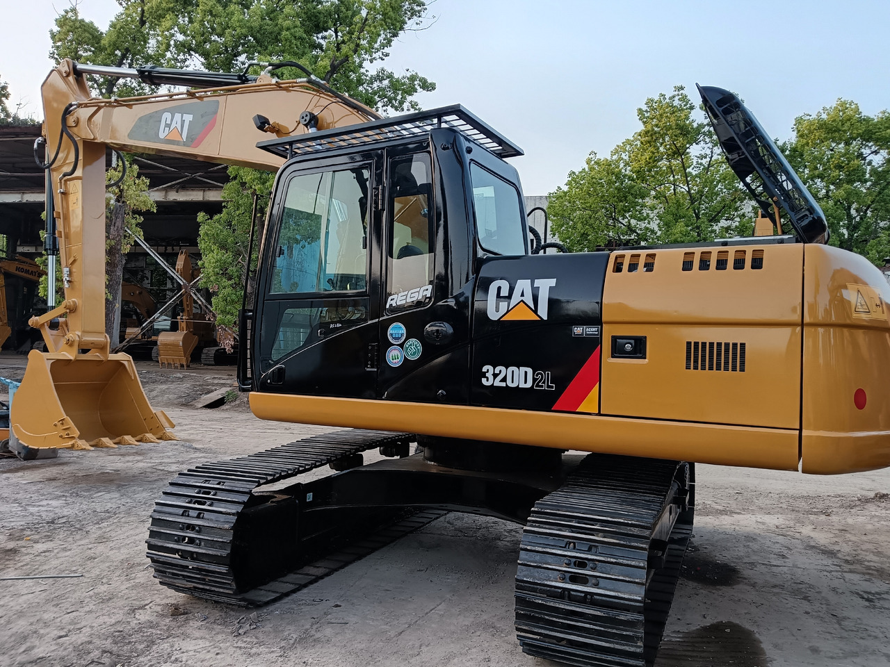 CATERPILLAR 320D2L - حفارات زحافة: صور 2 CATERPILLAR 320D2L - حفارات زحافة: صور 2