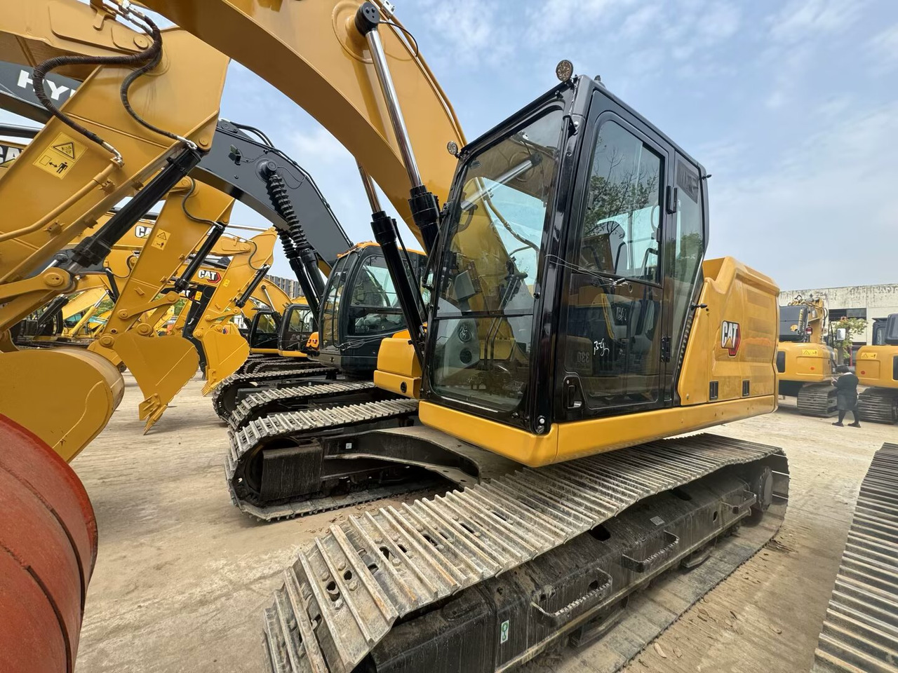 CATERPILLAR 323 GC CAT 323GC 336D2L 349D2L - حفارات زحافة: صور 1 CATERPILLAR 323 GC CAT 323GC 336D2L 349D2L - حفارات زحافة: صور 1