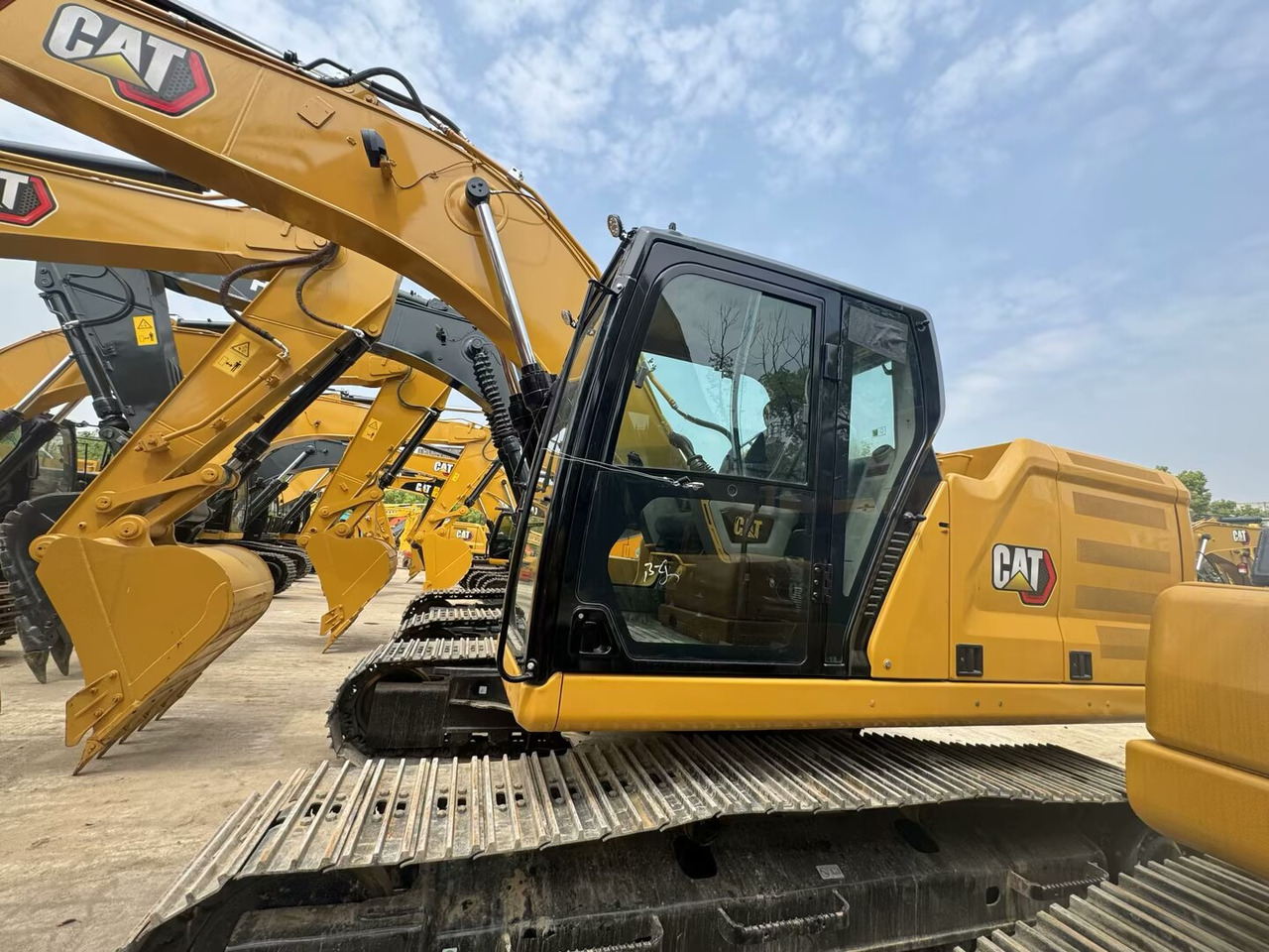 CATERPILLAR 323GC - حفارات زحافة: صور 1 CATERPILLAR 323GC - حفارات زحافة: صور 1