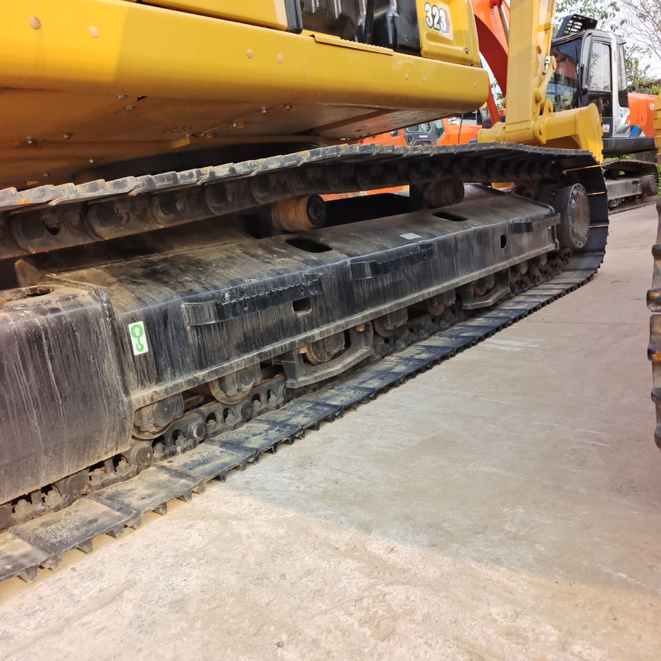 CATERPILLAR 323 - حفارات زحافة: صور 5 CATERPILLAR 323 - حفارات زحافة: صور 5