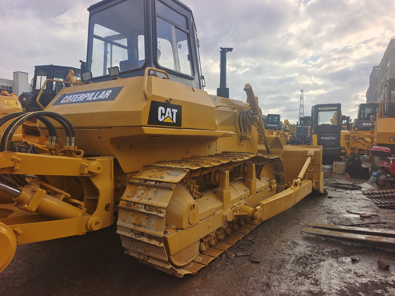CATERPILLAR D7G CAT D6G D6R D8T - بلدوزر: صور 1 CATERPILLAR D7G CAT D6G D6R D8T - بلدوزر: صور 1