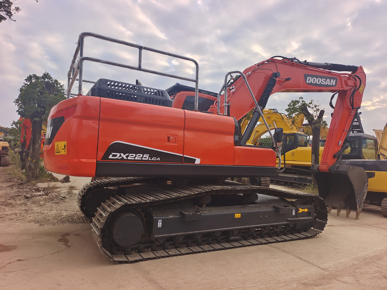DOOSAN DX225LCA DX 225 LC - 9C - حفارات زحافة: صور 3 DOOSAN DX225LCA DX 225 LC - 9C - حفارات زحافة: صور 3