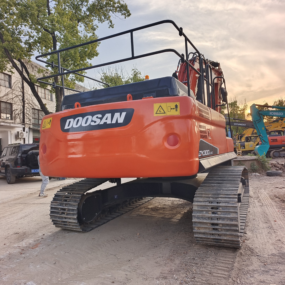 DOOSAN DX300 LC - 9C DX 300 LCA - حفارات زحافة: صور 5 DOOSAN DX300 LC - 9C DX 300 LCA - حفارات زحافة: صور 5
