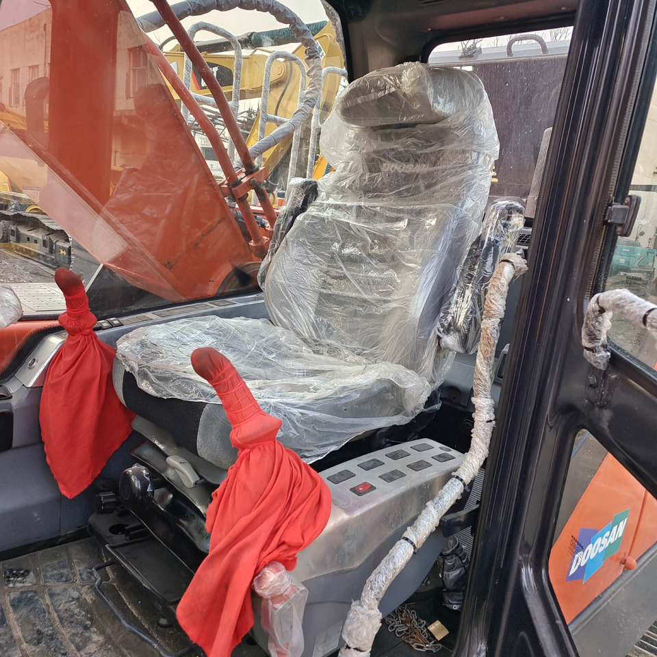 DOOSAN DX300LC-9C DX 300 LCA - حفارات زحافة: صور 4 DOOSAN DX300LC-9C DX 300 LCA - حفارات زحافة: صور 4