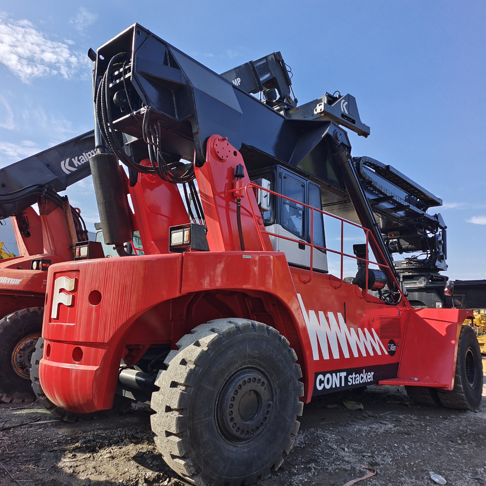 FANTUZZI CS 45 KMHD 45 TON CONTAINER REACH CRANE - رافعات حاويات: صور 2 FANTUZZI CS 45 KMHD 45 TON CONTAINER REACH CRANE - رافعات حاويات: صور 2