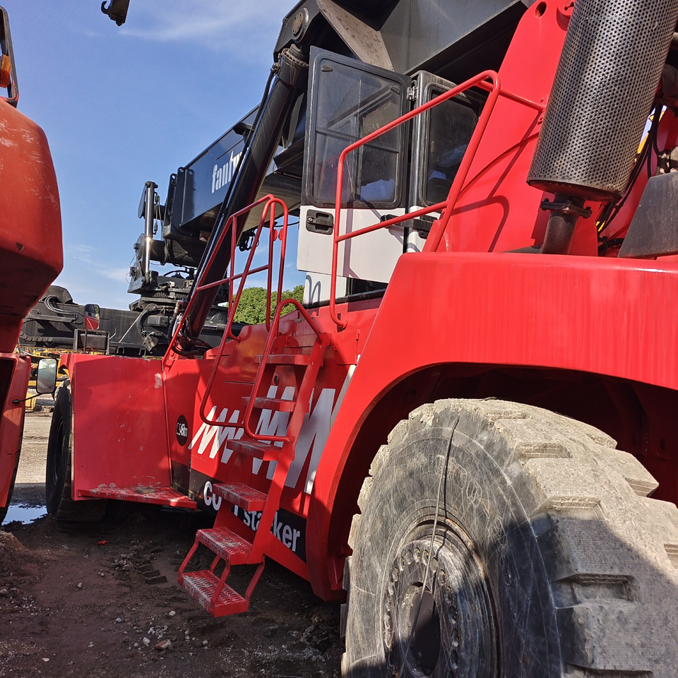 FANTUZZI CS 45 KMHD 45 TON CONTAINER REACH CRANE - رافعات حاويات: صور 4 FANTUZZI CS 45 KMHD 45 TON CONTAINER REACH CRANE - رافعات حاويات: صور 4