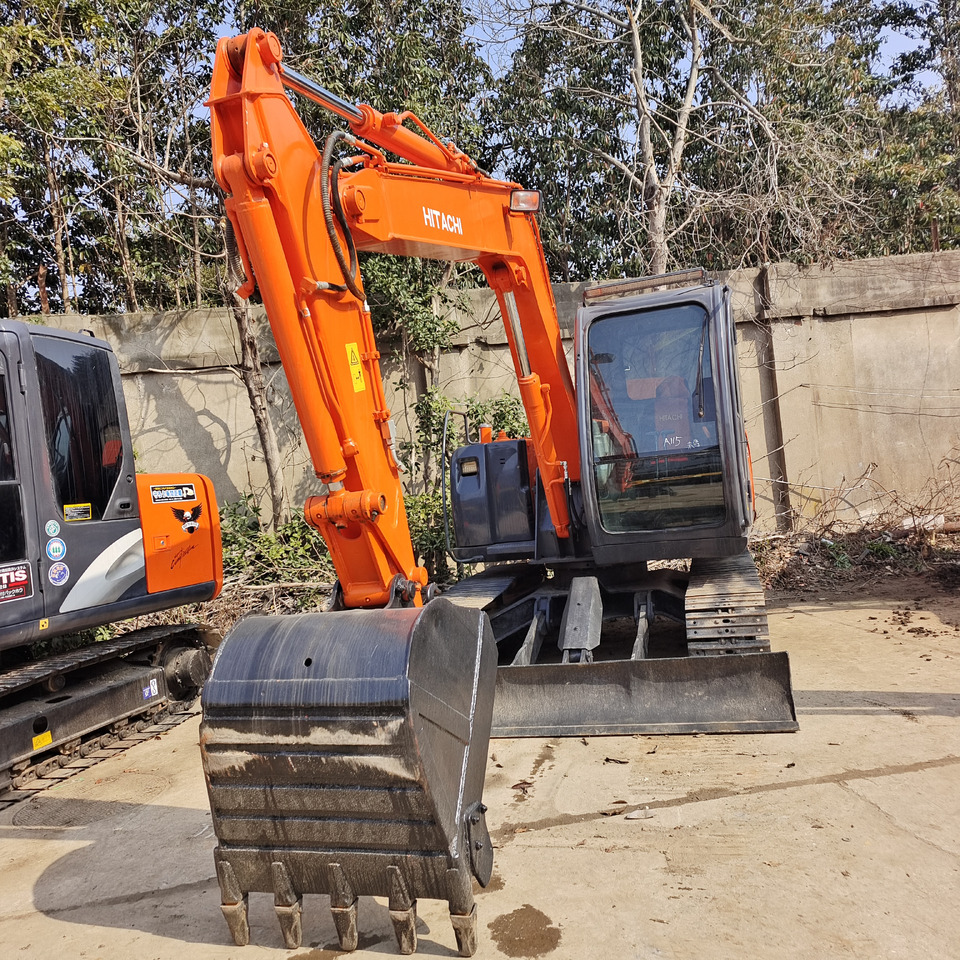 HITACHI ZX70 ZAXIS 70 - حفارة مصغرة: صور 3 HITACHI ZX70 ZAXIS 70 - حفارة مصغرة: صور 3