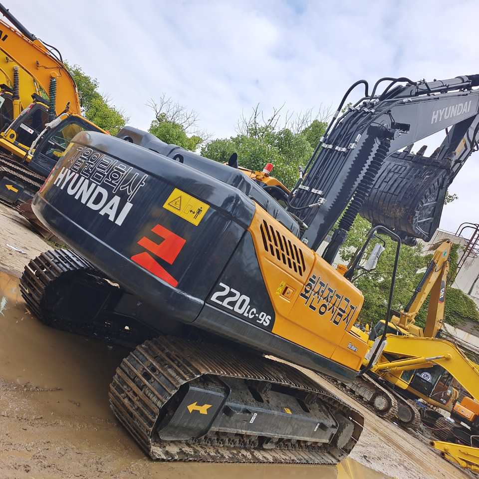 HYUNDAI 220LC - 9S 220 LC - 9T - حفارات زحافة: صور 4 HYUNDAI 220LC - 9S 220 LC - 9T - حفارات زحافة: صور 4