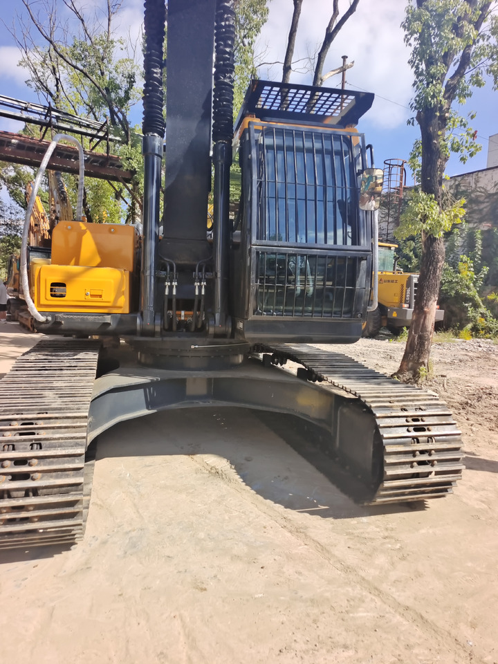 HYUNDAI HX 220 HD - حفارات زحافة: صور 4 HYUNDAI HX 220 HD - حفارات زحافة: صور 4