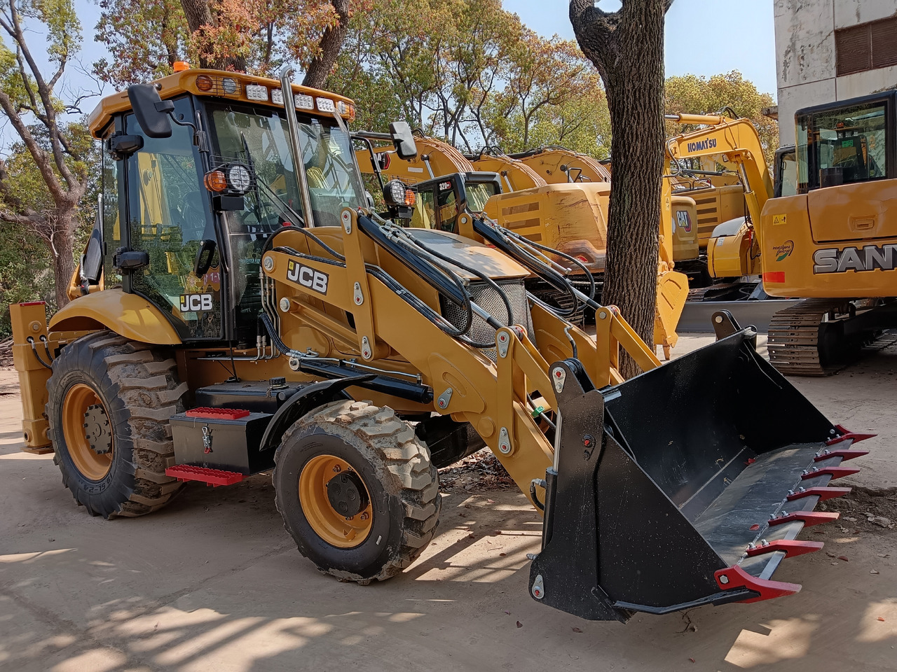 JCB 3CX 4CX BRAND NEW - حفار متعدد الاستخدام: صور 4 JCB 3CX 4CX BRAND NEW - حفار متعدد الاستخدام: صور 4