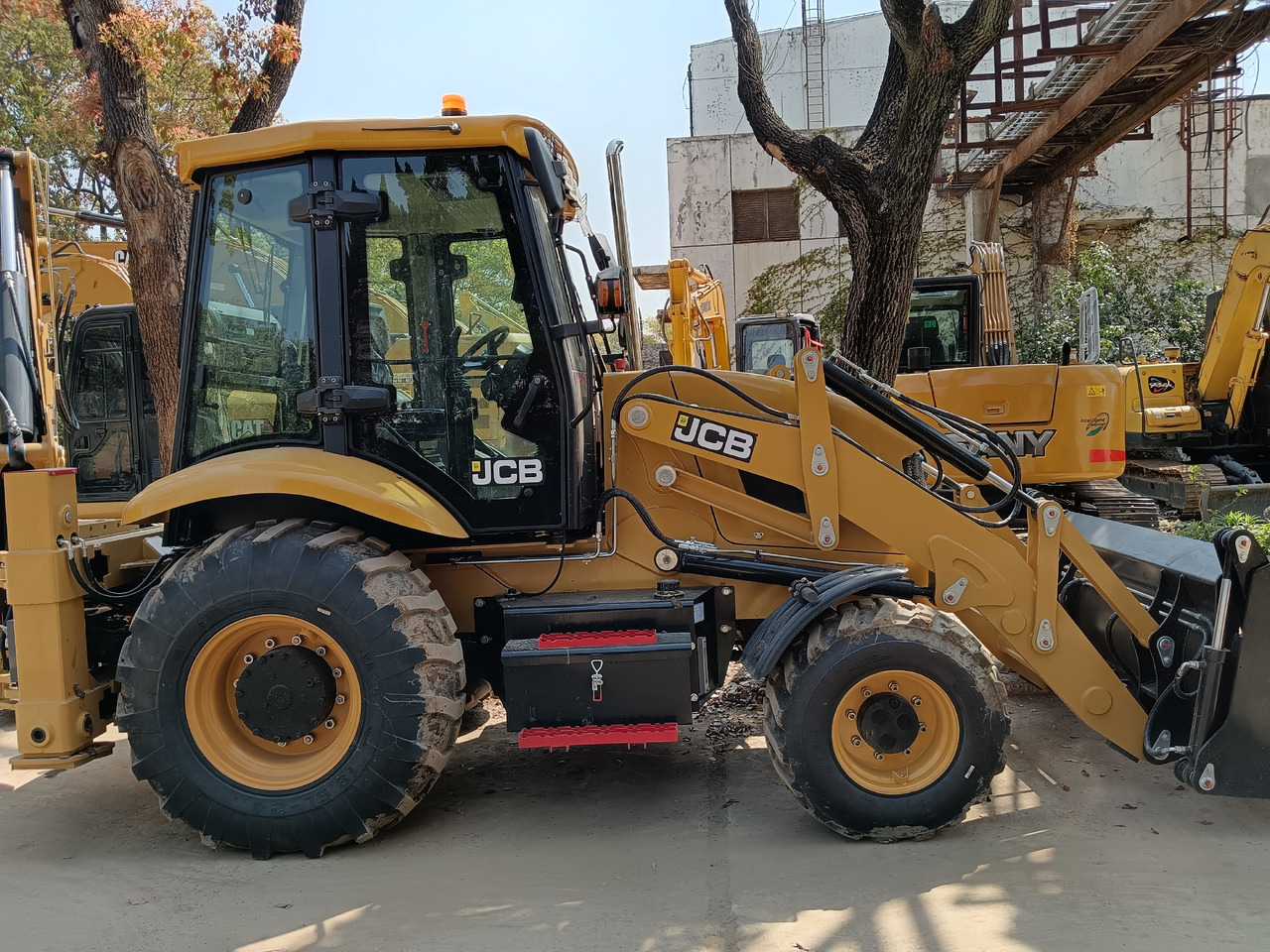 JCB 3CX 4CX BRAND NEW - حفار متعدد الاستخدام: صور 3 JCB 3CX 4CX BRAND NEW - حفار متعدد الاستخدام: صور 3
