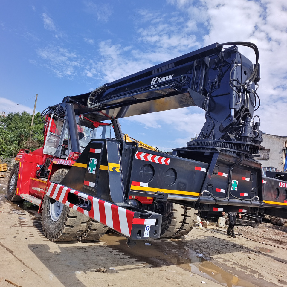 KALMAR DRF450 DRF 450 - رافعات حاويات: صور 5 KALMAR DRF450 DRF 450 - رافعات حاويات: صور 5
