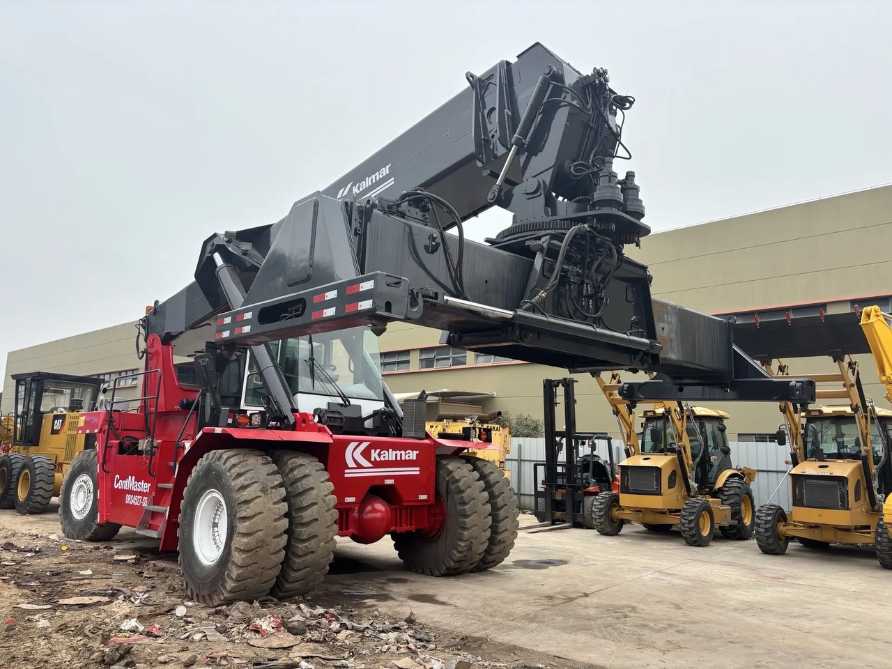 KALMAR DRS4527-S5 DRF450 DRD450 DRT450 - رافعة للحاويات: صور 2 KALMAR DRS4527-S5 DRF450 DRD450 DRT450 - رافعة للحاويات: صور 2