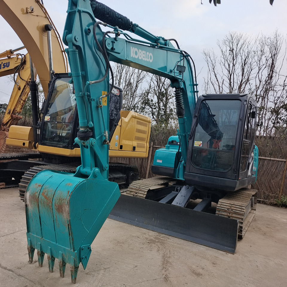 KOBELCO SK75 - حفارة مصغرة: صور 3 KOBELCO SK75 - حفارة مصغرة: صور 3