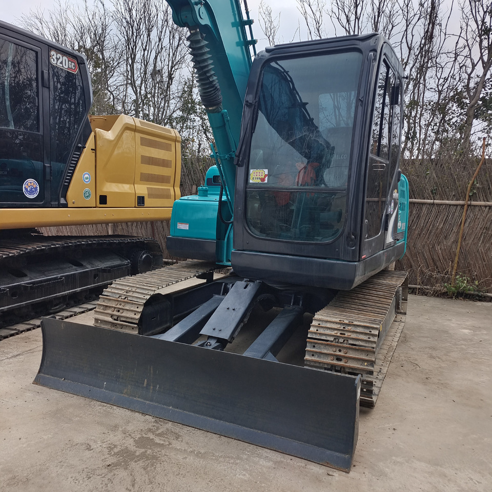 KOBELCO SK75 - حفارة مصغرة: صور 4 KOBELCO SK75 - حفارة مصغرة: صور 4