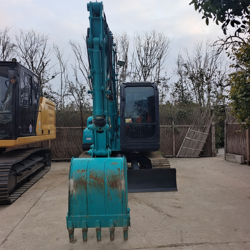 KOBELCO SK75 - حفارة مصغرة: صور 2 KOBELCO SK75 - حفارة مصغرة: صور 2