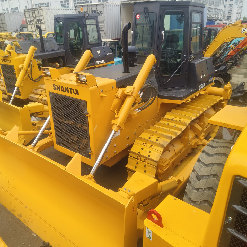 SHANTUI SD16 WITH RIPPER - بلدوزر: صور 3 SHANTUI SD16 WITH RIPPER - بلدوزر: صور 3