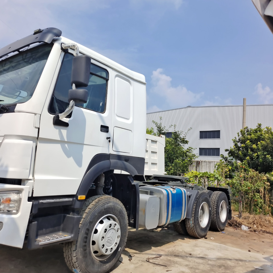 SINOTRUK HOWO 371 6*4 TRACTOR HEAD - شاحنة جرار: صور 1 SINOTRUK HOWO 371 6*4 TRACTOR HEAD - شاحنة جرار: صور 1