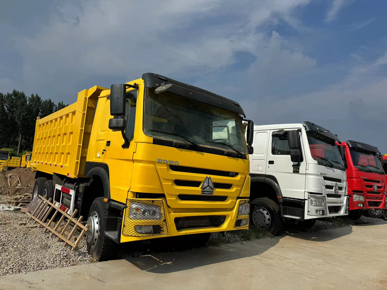 SINOTRUK HOWO 6*4 8*4 DUMP TRUCK - قلابات: صور 2 SINOTRUK HOWO 6*4 8*4 DUMP TRUCK - قلابات: صور 2