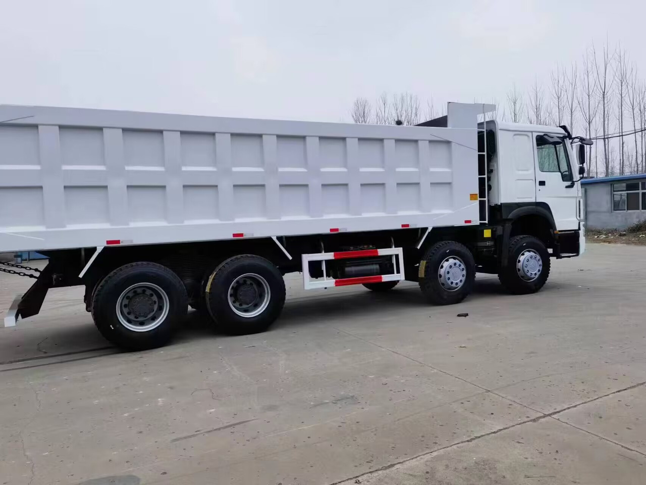 SINOTRUK HOWO 8*4 DUMP TRUCK 371 375 380 400 420 460 HP - قلابات: صور 1 SINOTRUK HOWO 8*4 DUMP TRUCK 371 375 380 400 420 460 HP - قلابات: صور 1