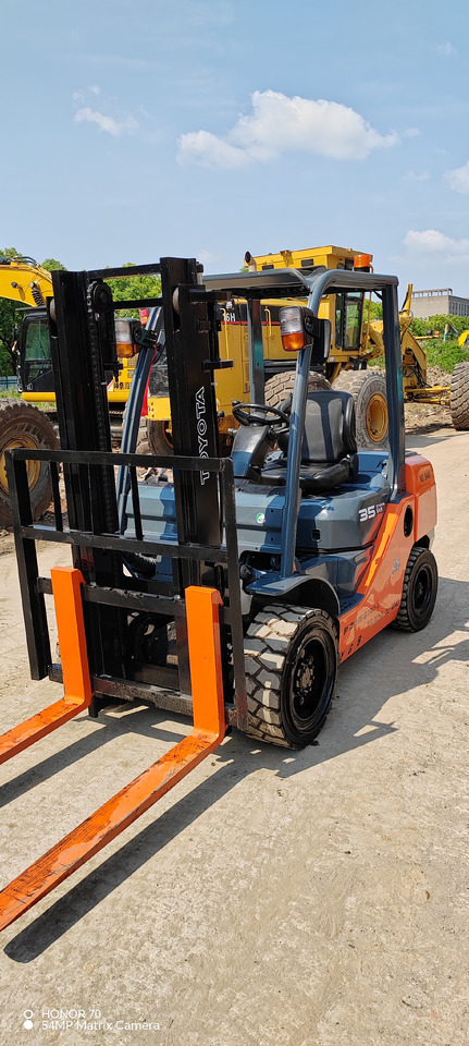 TOYOTA FD35 - رافعة شوكية ديزل: صور 5 TOYOTA FD35 - رافعة شوكية ديزل: صور 5