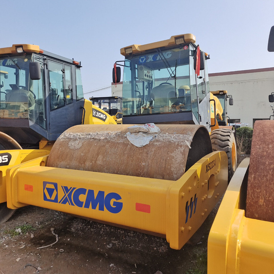 XCMG XS 223J XC223J - مدحلة الأسفلت: صور 5 XCMG XS 223J XC223J - مدحلة الأسفلت: صور 5