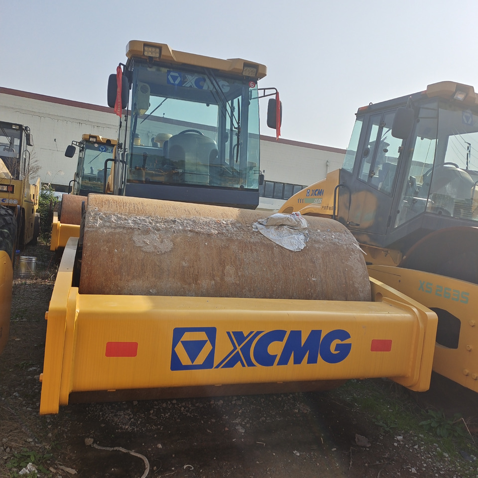 XCMG XS 223J XC223J - مدحلة الأسفلت: صور 4 XCMG XS 223J XC223J - مدحلة الأسفلت: صور 4