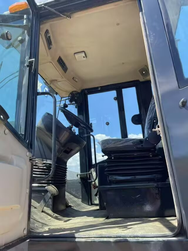 XCMG XS222J - مدحلة الأسفلت: صور 2 XCMG XS222J - مدحلة الأسفلت: صور 2