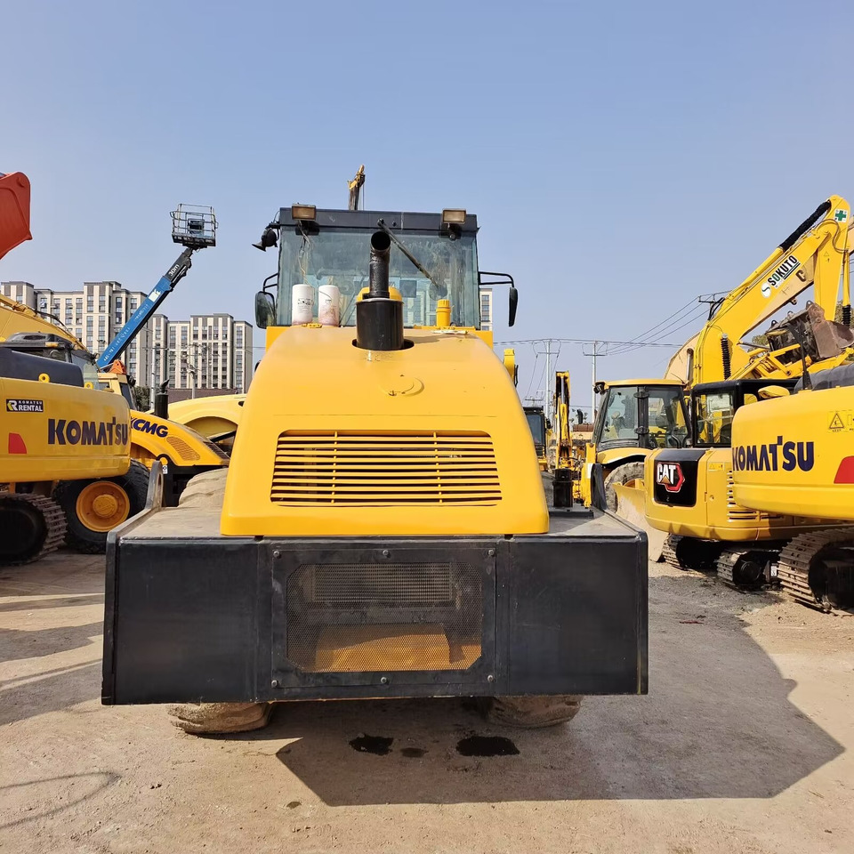 XCMG XS223J XS 223J - مدحلة الأسفلت: صور 5 XCMG XS223J XS 223J - مدحلة الأسفلت: صور 5