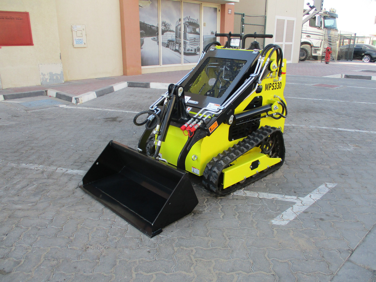MACHPRO MPS330 Mini Skid Steer - شيول صغير: صور 2 MACHPRO MPS330 Mini Skid Steer - شيول صغير: صور 2