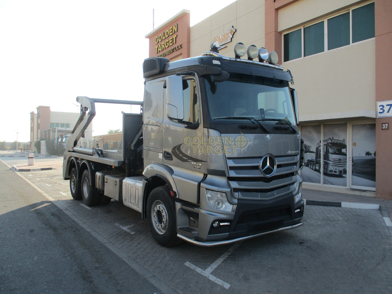 MERCEDES-BENZ 2642 6×2 DOUBLE SKIP LOADER with HIAB Crane - شاحنات قابلة للفك شاحنة: صور 1 MERCEDES-BENZ 2642 6×2 DOUBLE SKIP LOADER with HIAB Crane - شاحنات قابلة للفك شاحنة: صور 1