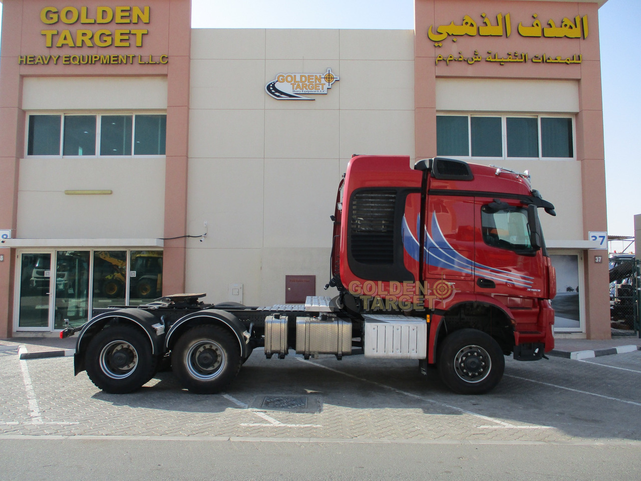 MERCEDES-BENZ Arocs 3363 6x6 Head Truck - شاحنة جرار: صور 5 MERCEDES-BENZ Arocs 3363 6x6 Head Truck - شاحنة جرار: صور 5